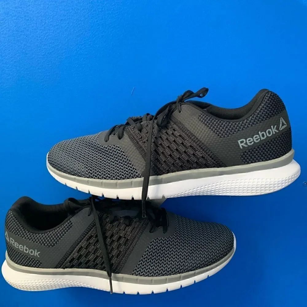 Reebok 1Y3502 Black/greyAthletic Running Tennis  Sneaker Women Size 13
